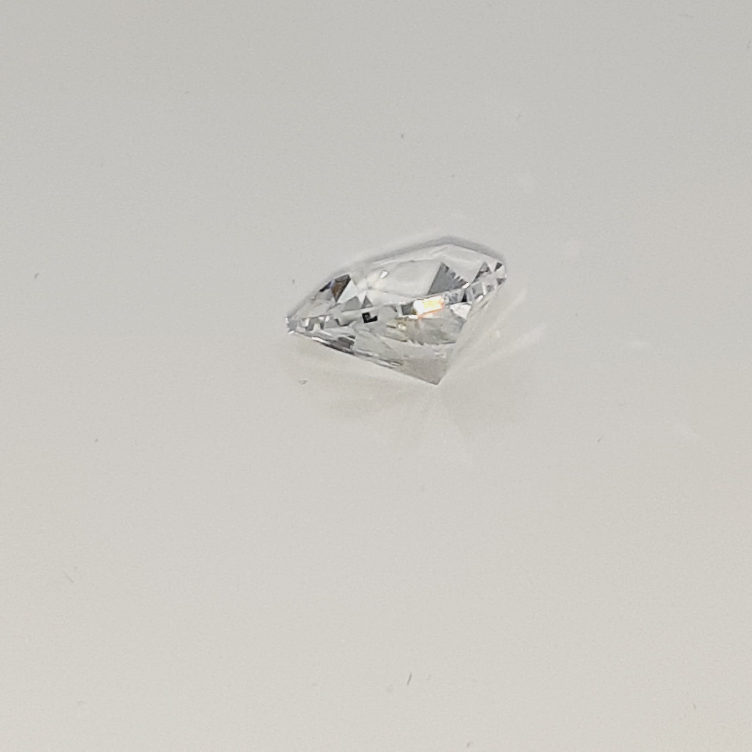 Clear Topaz (4.3 ct) - Image 2