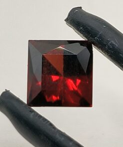 Rhodolite Garnet (2.3 ct)
